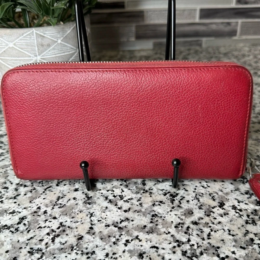 Yves Saint Laurent YSL | Gorgeous Red Leather Long Zipper Wallet - Picture 11 of 12